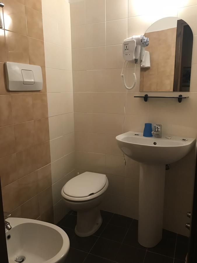 Albergo Meublè Olivi Toscolano Maderno Extérieur photo