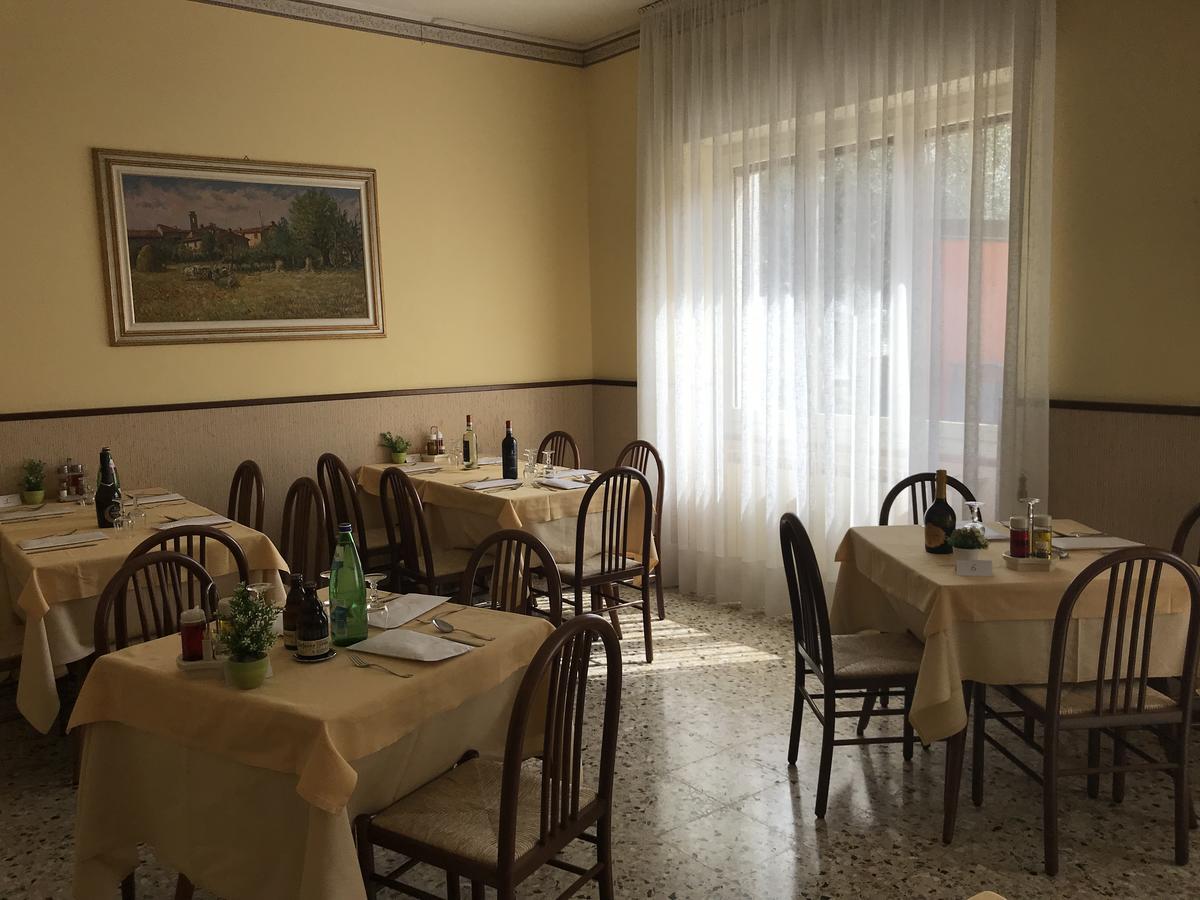 Albergo Meublè Olivi Toscolano Maderno Extérieur photo